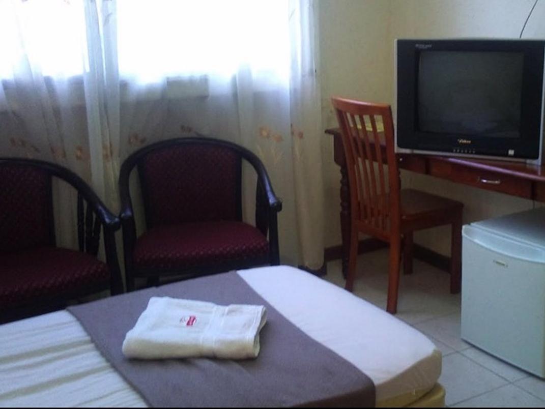Hotel Teratai Tenang Kuala Terengganu Bagian luar foto