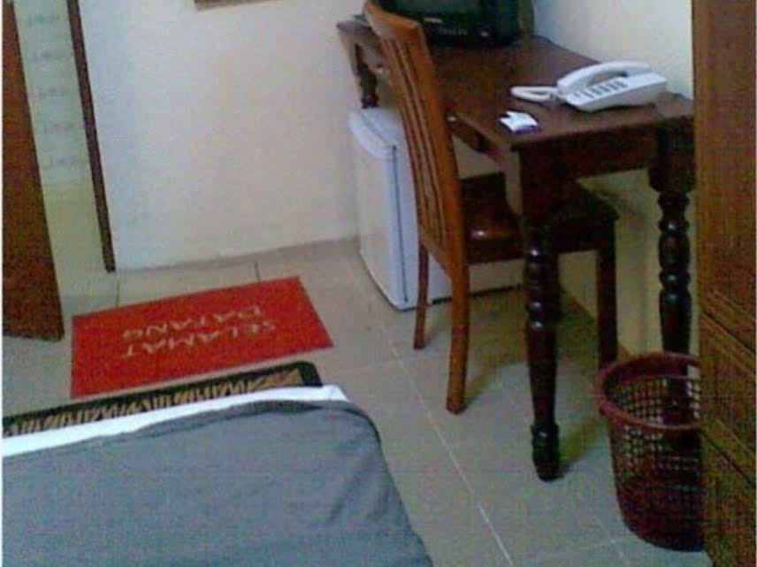 Hotel Teratai Tenang Kuala Terengganu Bagian luar foto